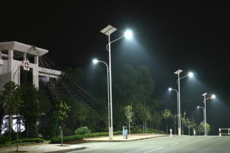  太陽能照明原理、組成及控制系統介紹.